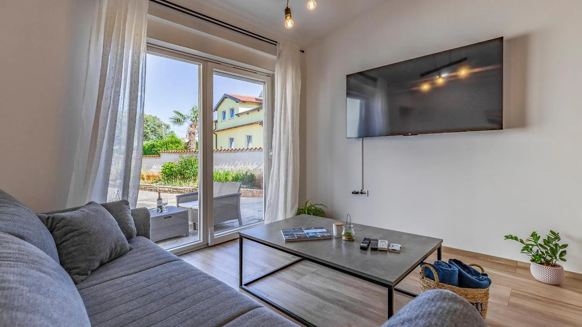 شقة Apartman Oscar ميدولين